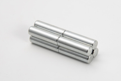 华哲磁铁生产车间