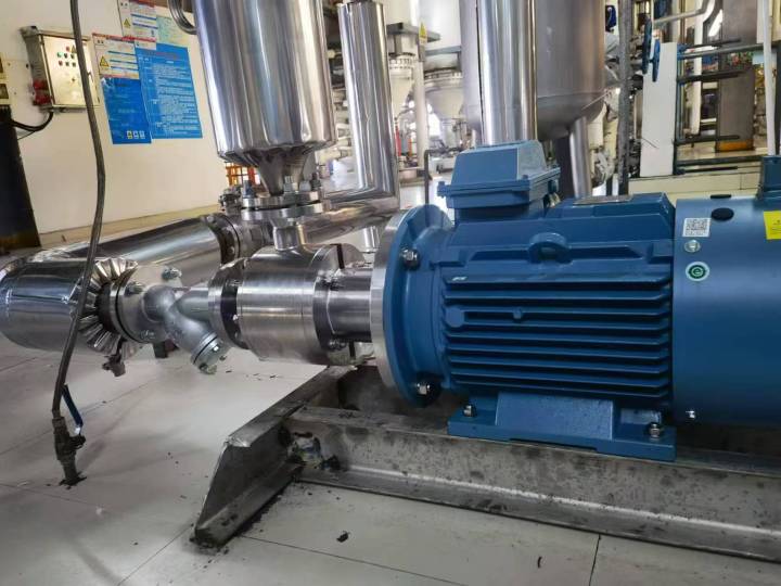 铠优高效混合器工作示意图