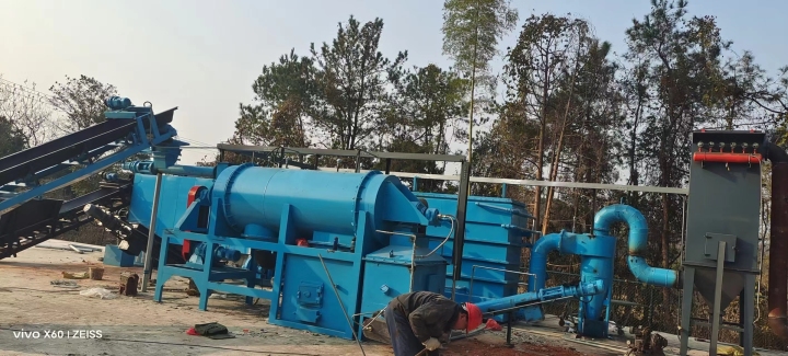 生物质碳化炉工作场景