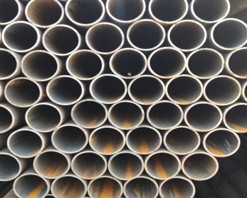 钢管分类打包与物流现场