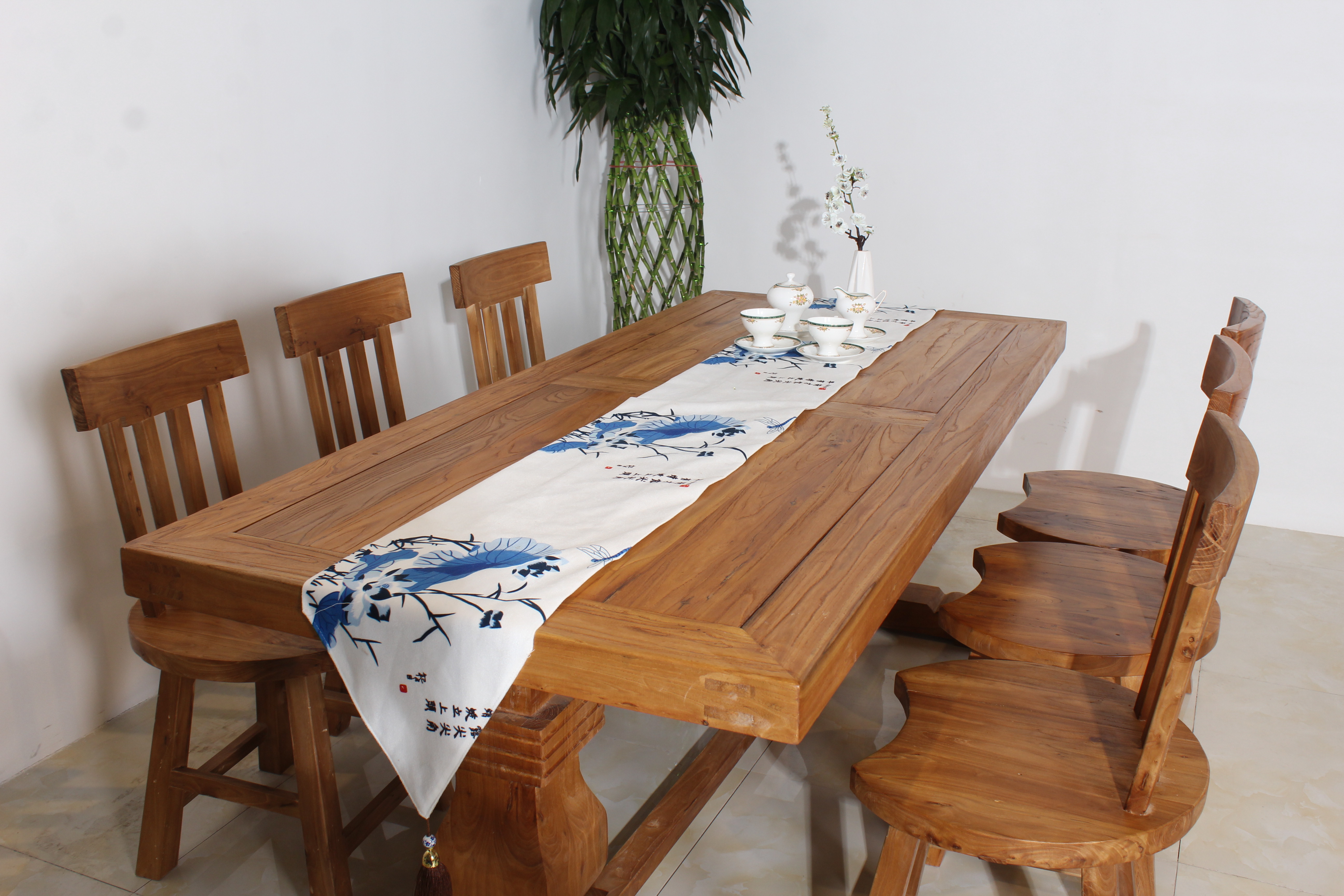 老榆木餐桌椅实际应用场景