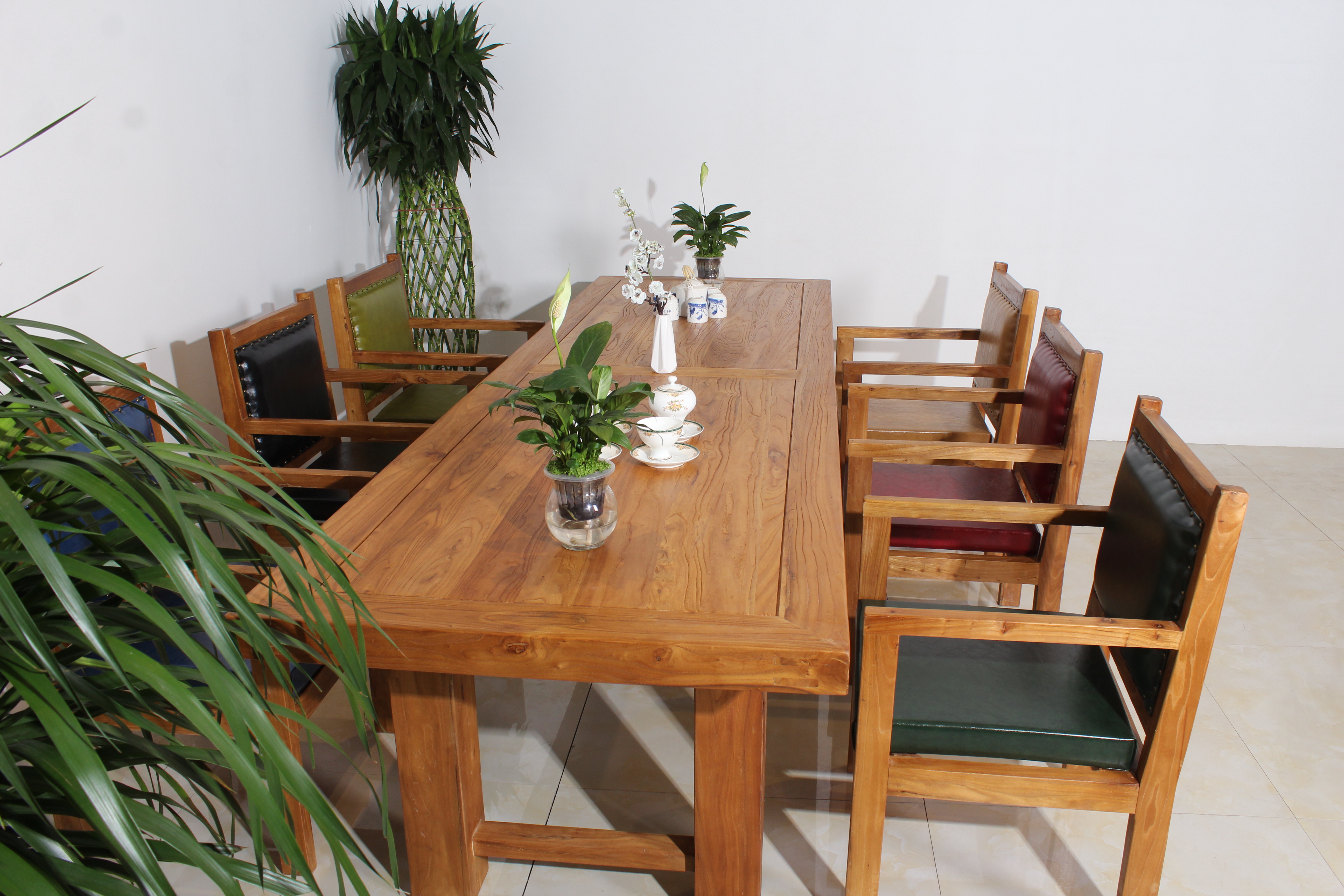 老榆木餐桌椅展示