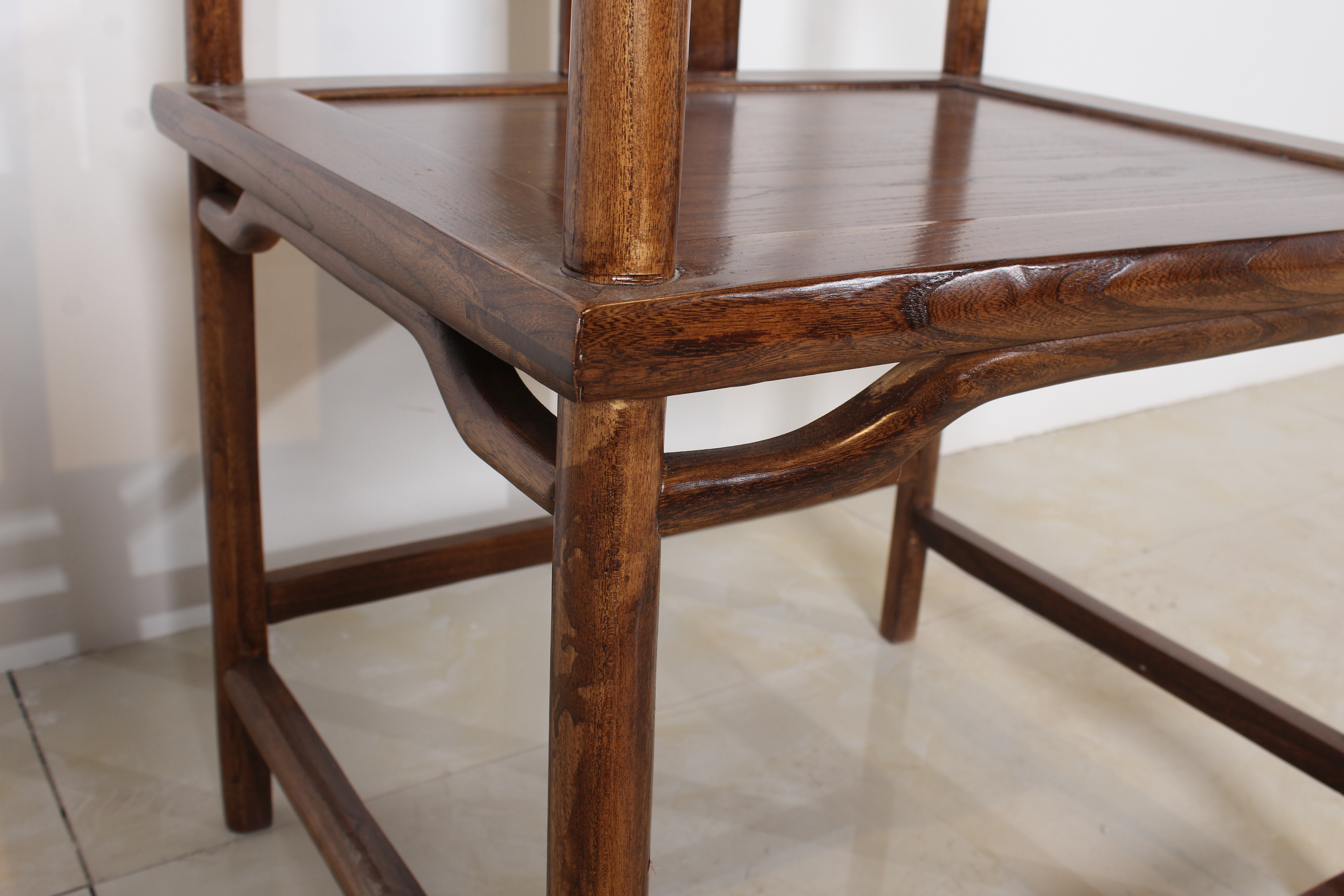 老榆木书房家具营造的宁静氛围