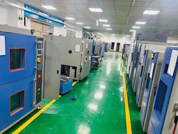 高低温湿热试验箱内部结构