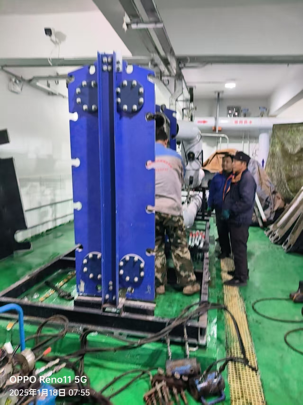 专业板式换热器维修施工现场