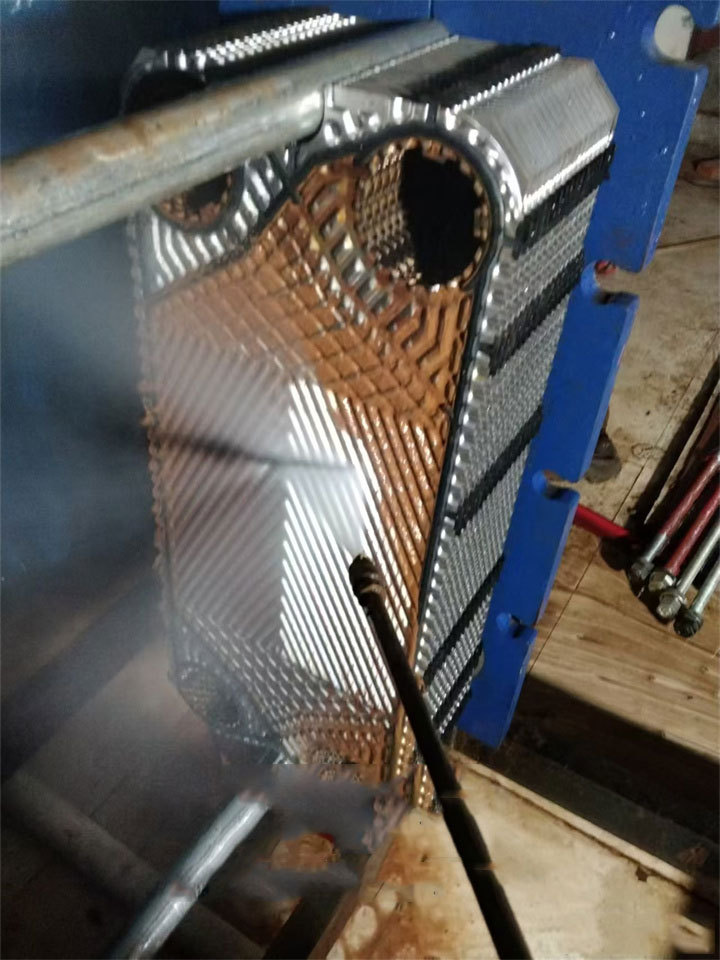 先进的板式换热器清洗设备展示