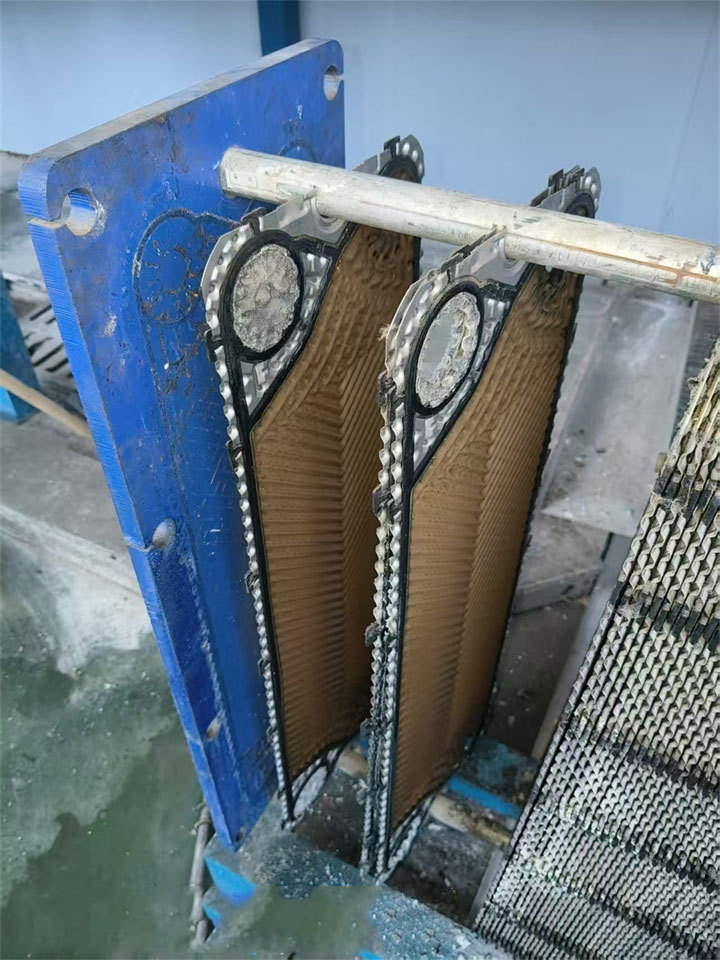 板式换热器维修设备展示