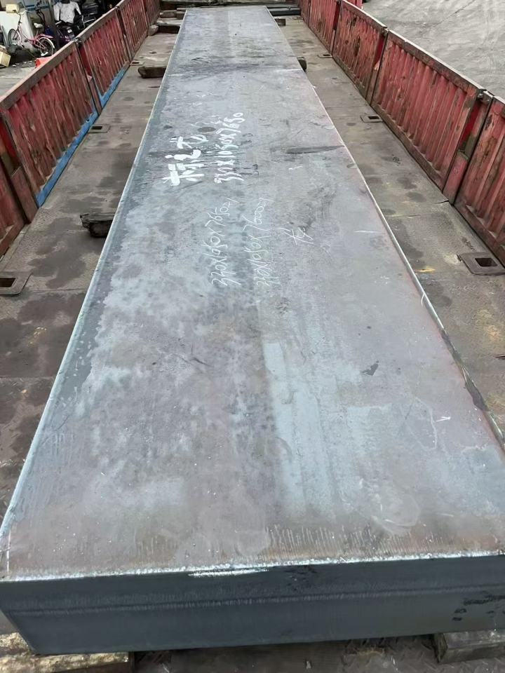 桥梁板钢板切割现场