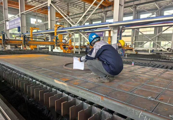 精密数控切割作业展示