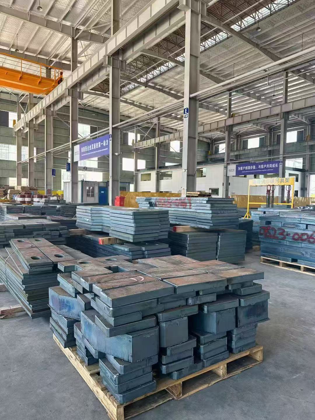 专业钢板切割现场