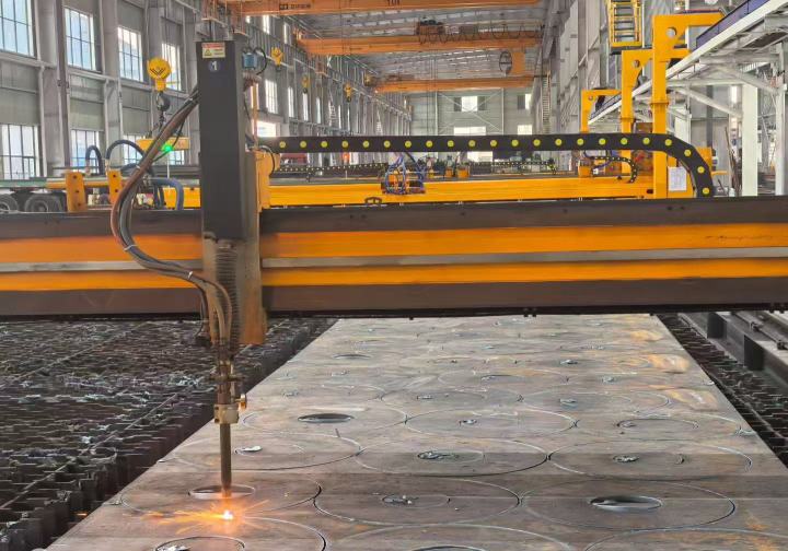 钢板切割加工现场