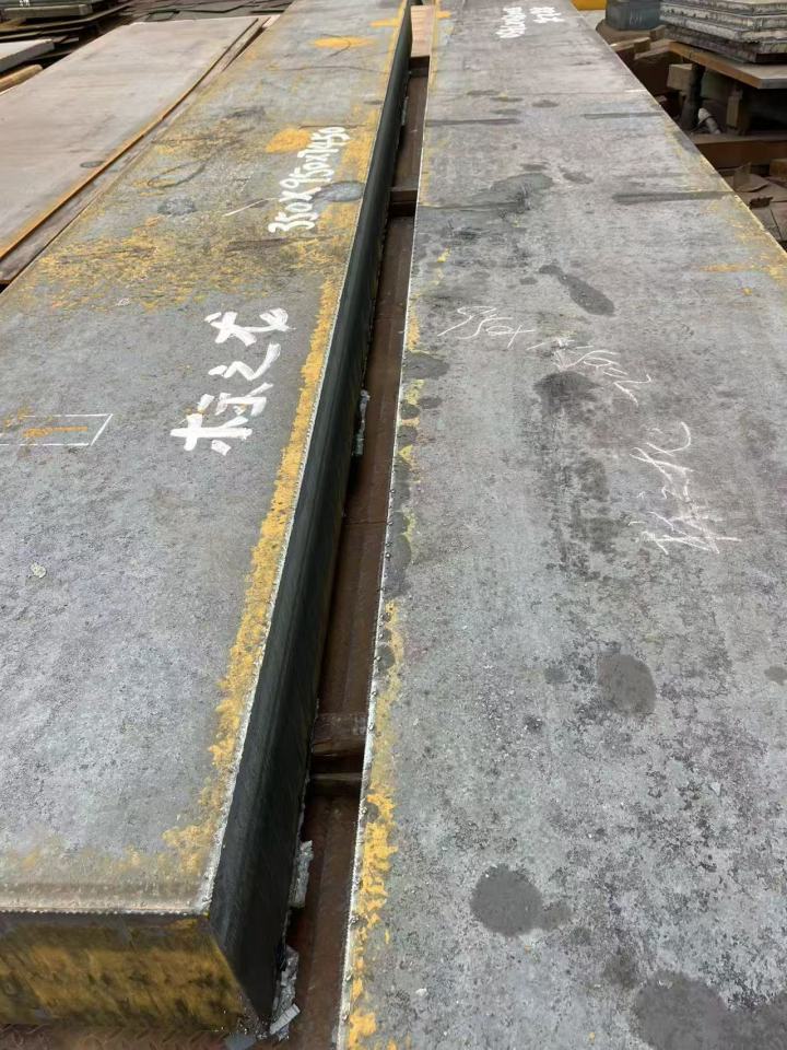 容器板切割现场