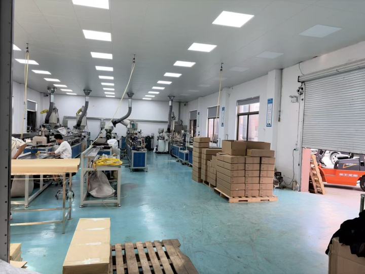 精密挤出件应用展示