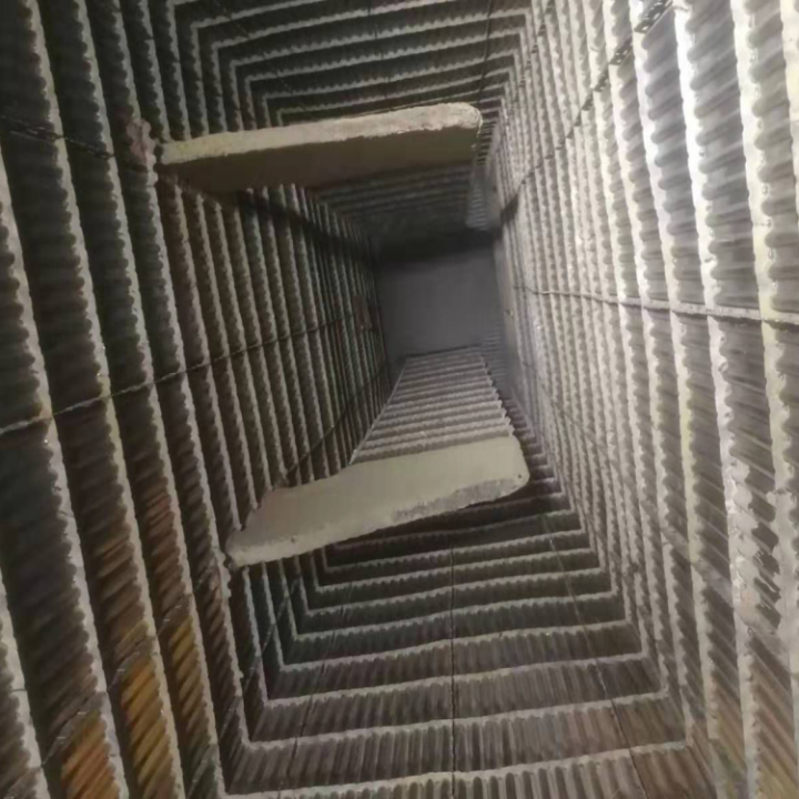 锅炉喷涂现场操作图