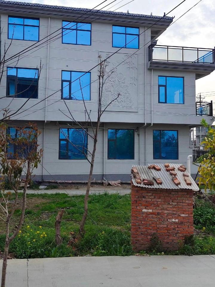 楼艺玻璃系统窗整体外观