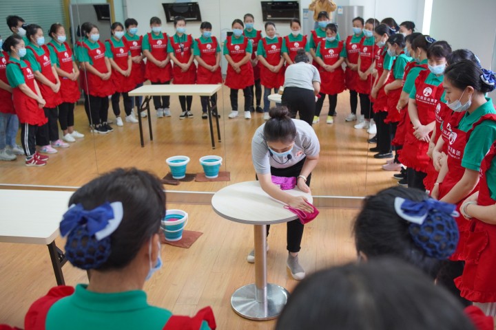 养老护理学员实操训练