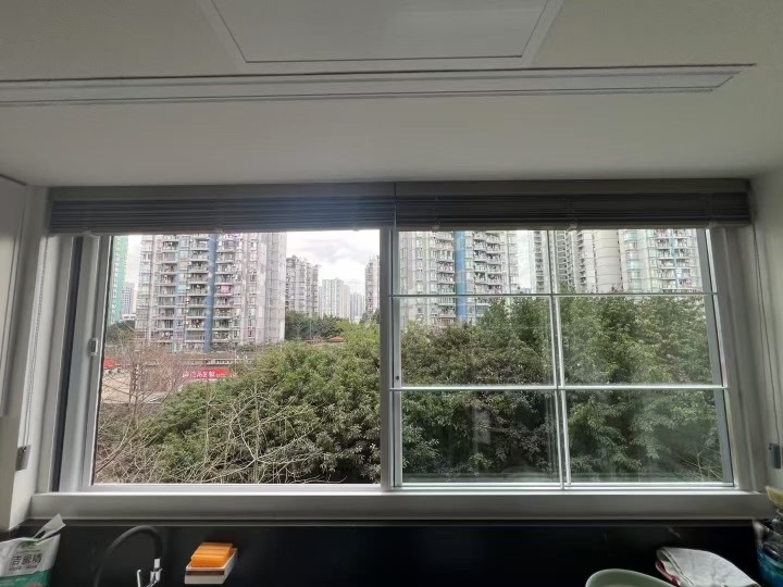 六轨极窄推拉窗细节结构特写