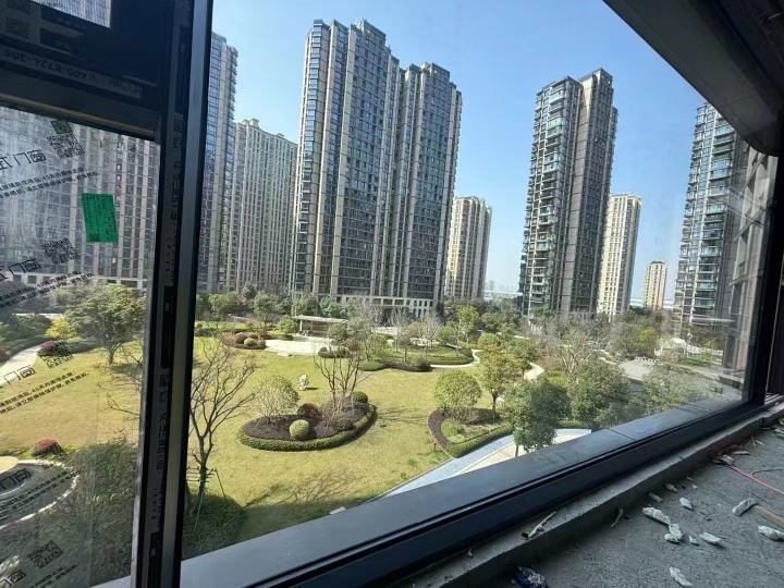 外开窗纱一体细节特写