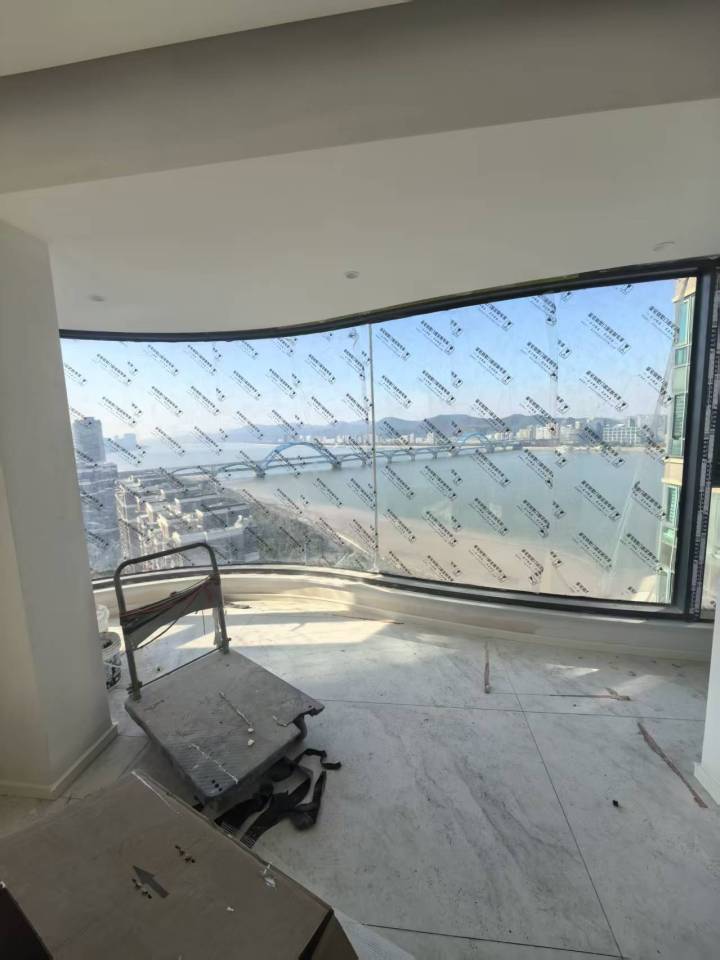 六轨极窄推拉窗细节结构特写