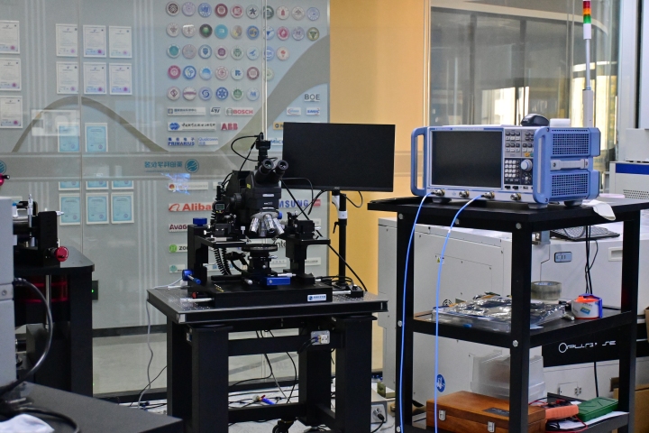 用于半导体测试的专用冷热台