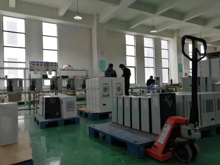 紧凑高效的机柜空调内部结构