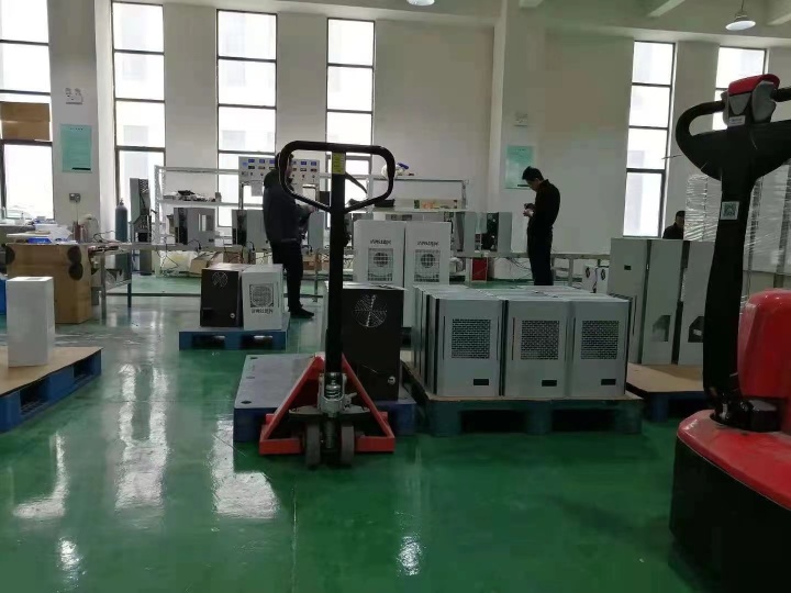 水冷机在工业设备中的应用实拍