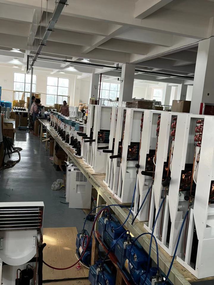 现代化水冷机生产测试线