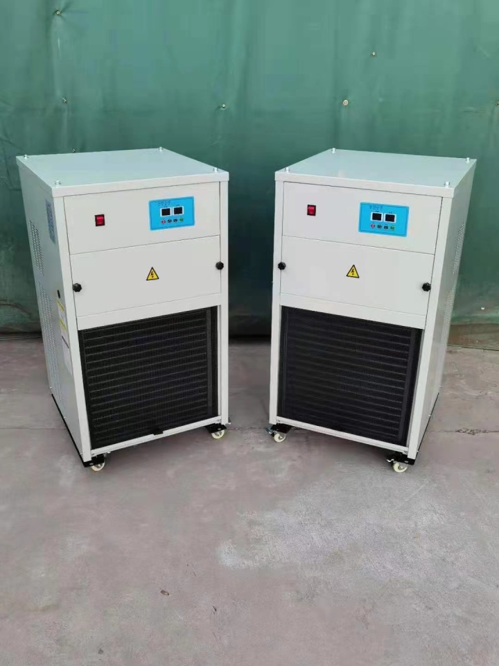 工业油冷机内部高效换热结构