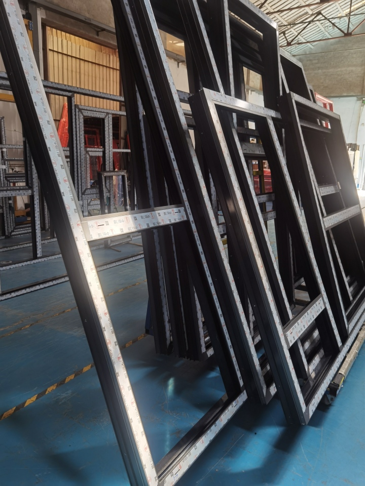 中恒门窗系统窗工艺细节展示