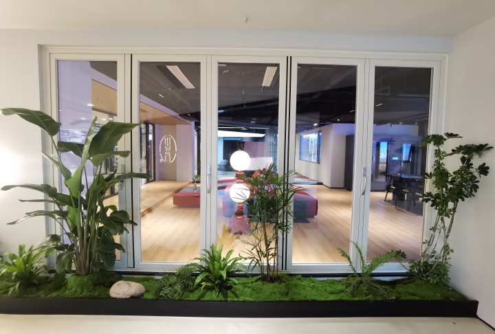 中恒门窗生产基地与工艺展示