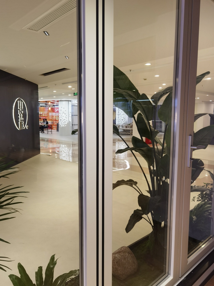 系统窗安装细节与效果