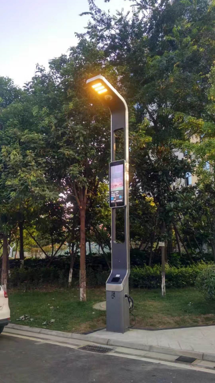 智慧路灯在城市道路中的应用