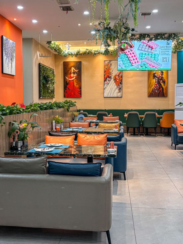 赛纳塔阿拉伯海鲜餐厅森林系主题环境