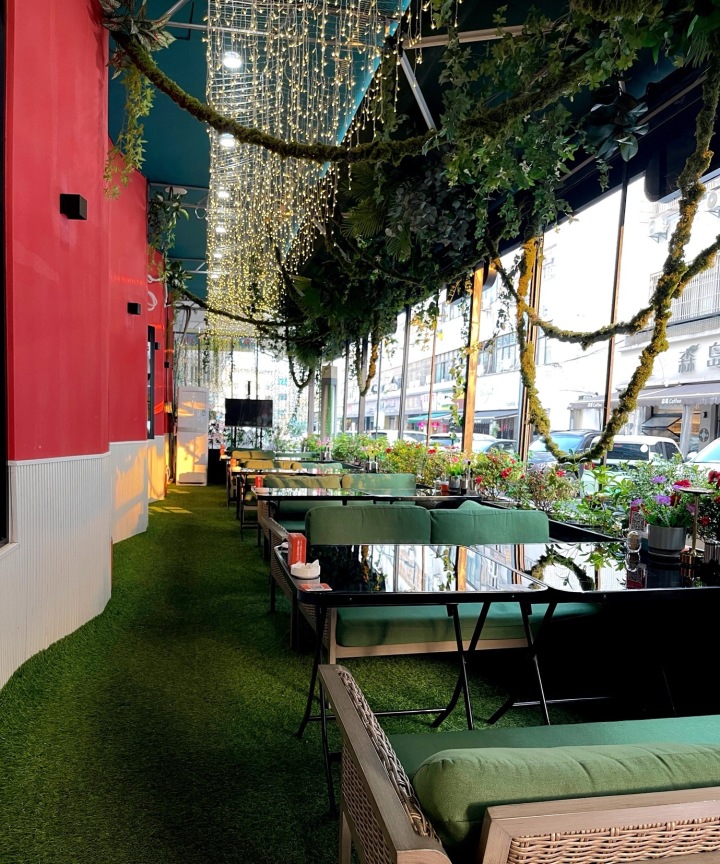 赛纳塔餐厅沉浸式阿拉伯风情内饰