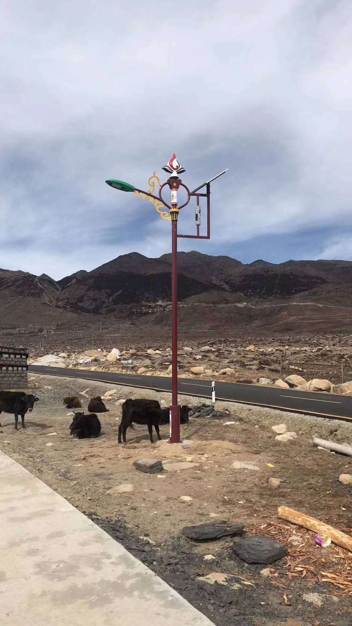 现代化路灯生产与质检流程