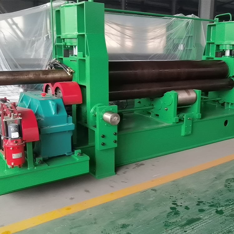 高精度四辊卷板机设备展示