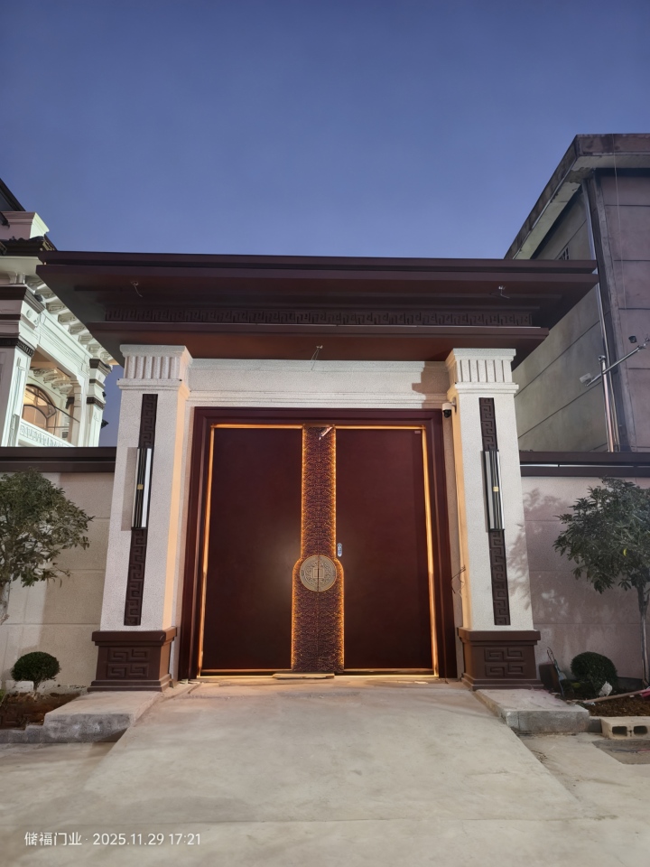 精雕铸铝门安装案例