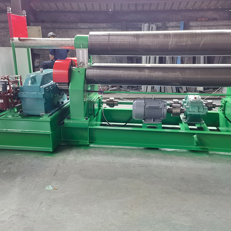 高效数控四辊卷板机工作实拍