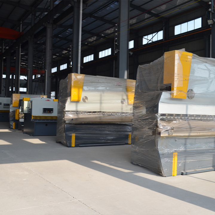 高效数控四辊卷板机工作实拍