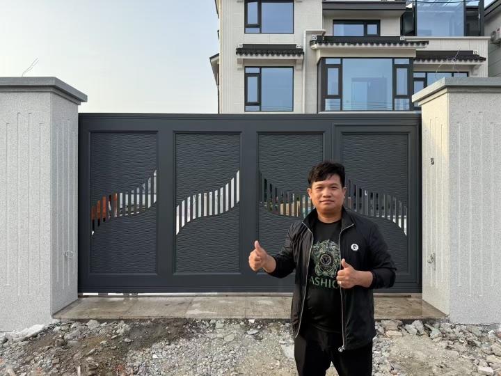 铝雕大门工艺细节