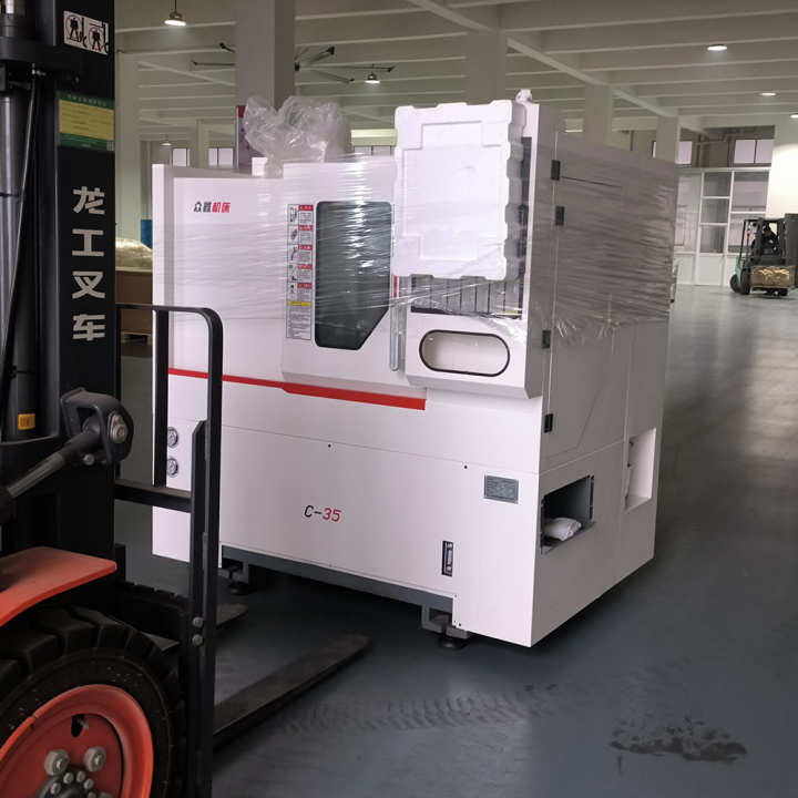 双主轴车铣复合加工现场示意图