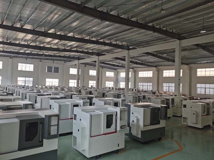 现代化数控走心机加工演示