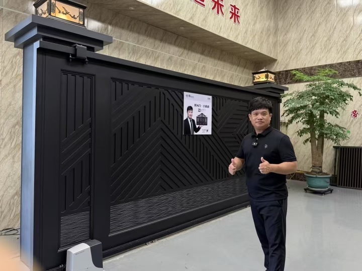 铝雕大门整体外观与工艺