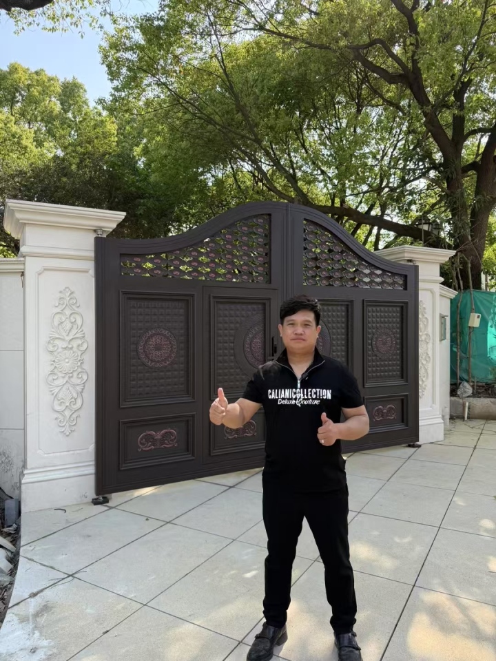 铝雕大门整体效果