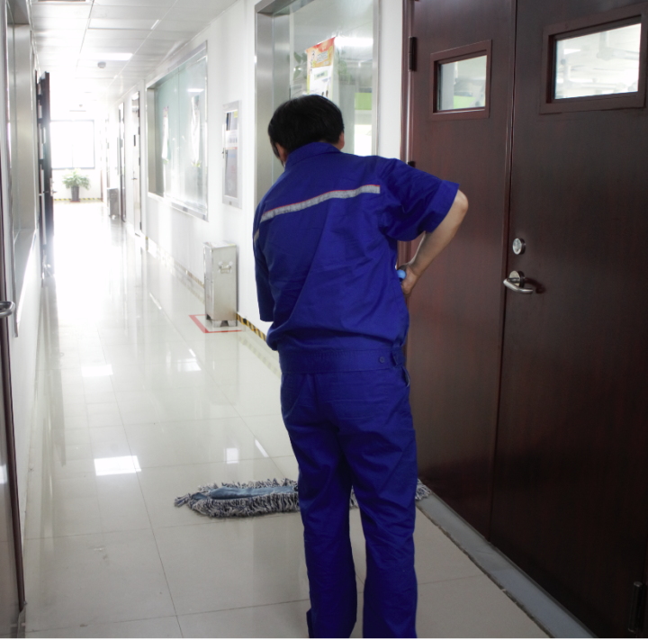 百丽洁现代化清洁设备展示