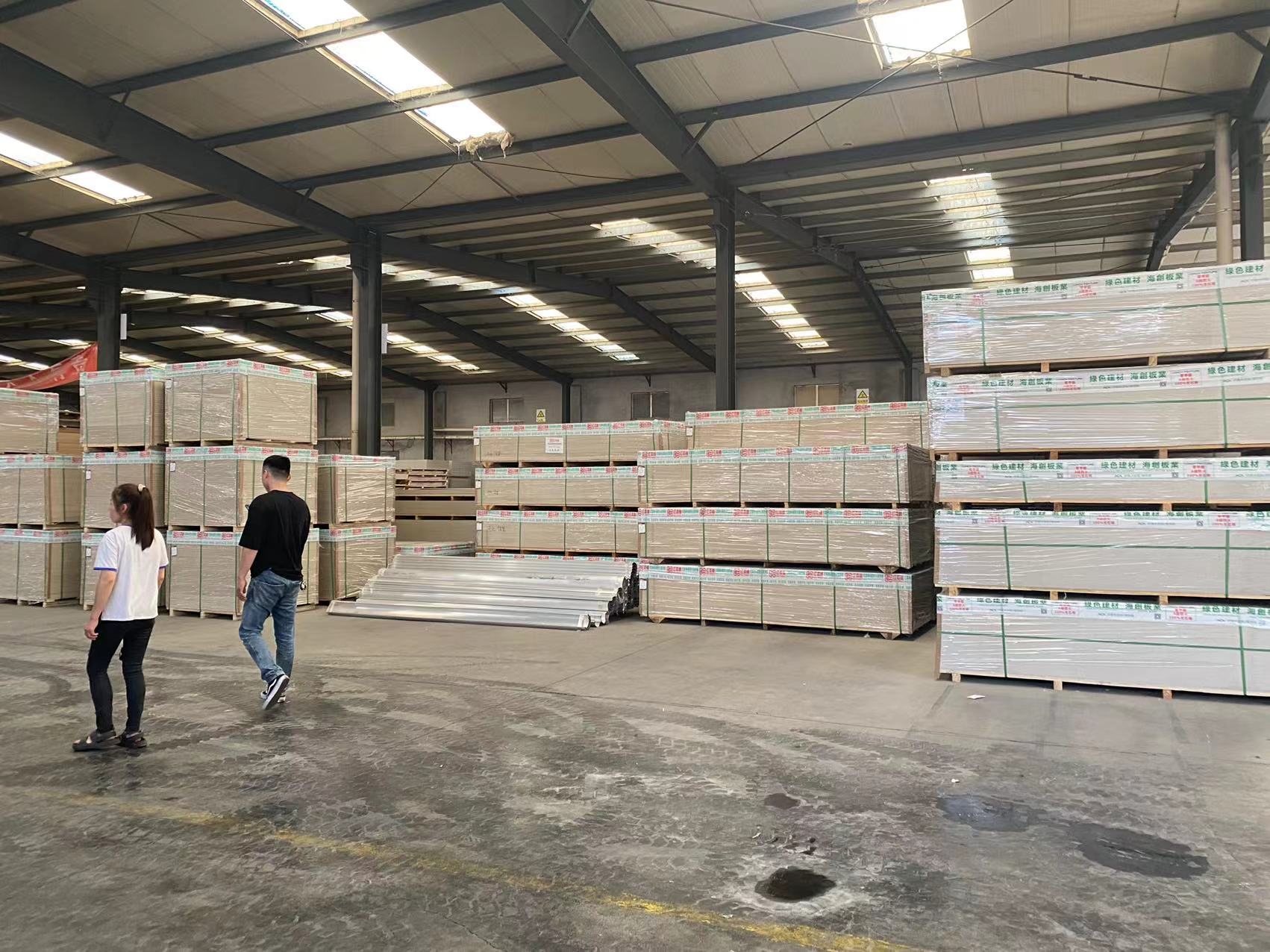 装配式墙板在商业空间的多样化装饰效果