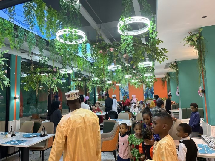 精致阿拉伯风味海鲜菜品展示