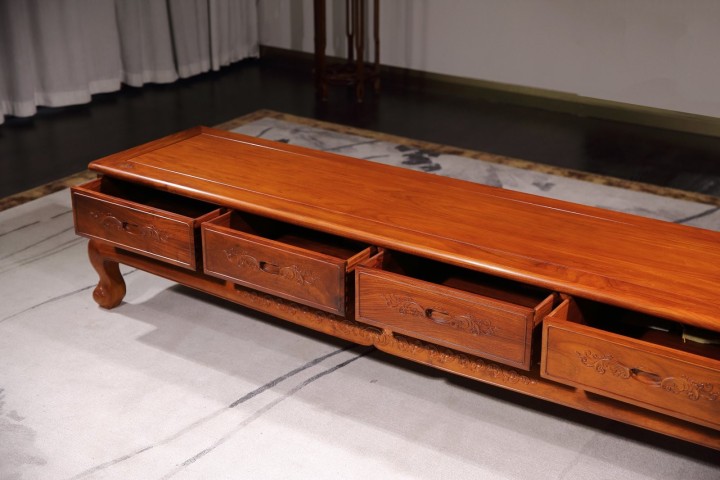 精湛的大果紫檀制作工艺