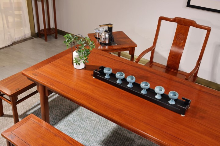 精选缅甸花梨原料与精湛工艺