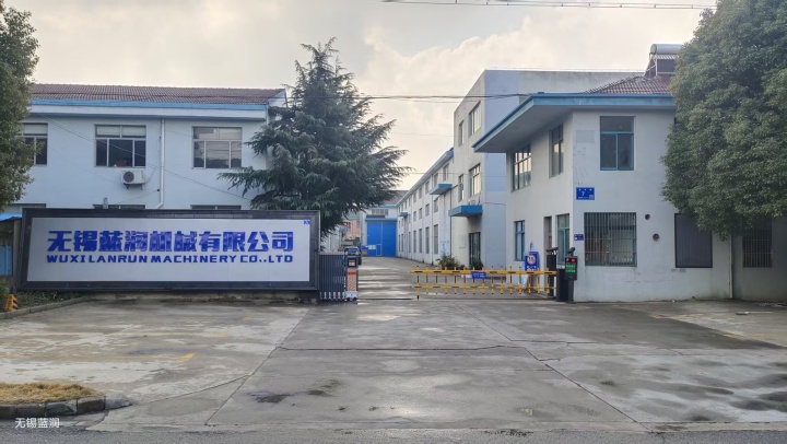 全自动龙门液压机应用于大型构件加工